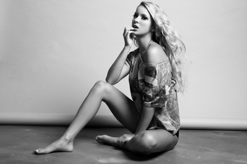 Female model photo shoot of Chelsea Mc, hair styled by BrianaDanielleHS, makeup by BrianaDanielle