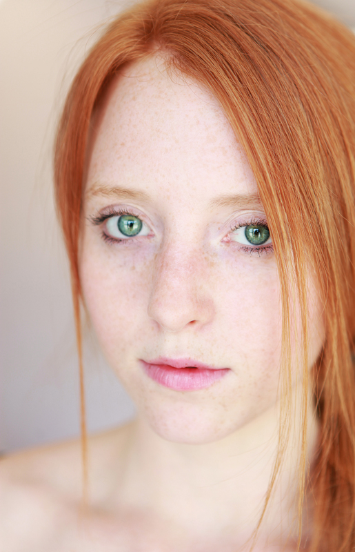 Female model photo shoot of lil red rocker