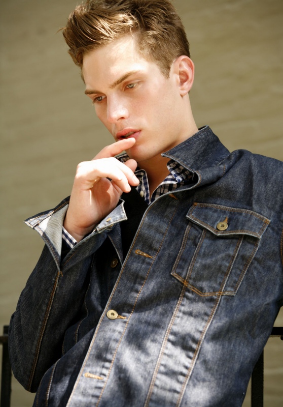 Male model photo shoot of Matthew Ludwinski