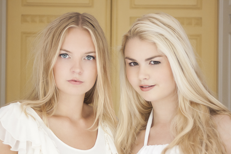 Female model photo shoot of Davien Hulsman and Chanelle Feikens