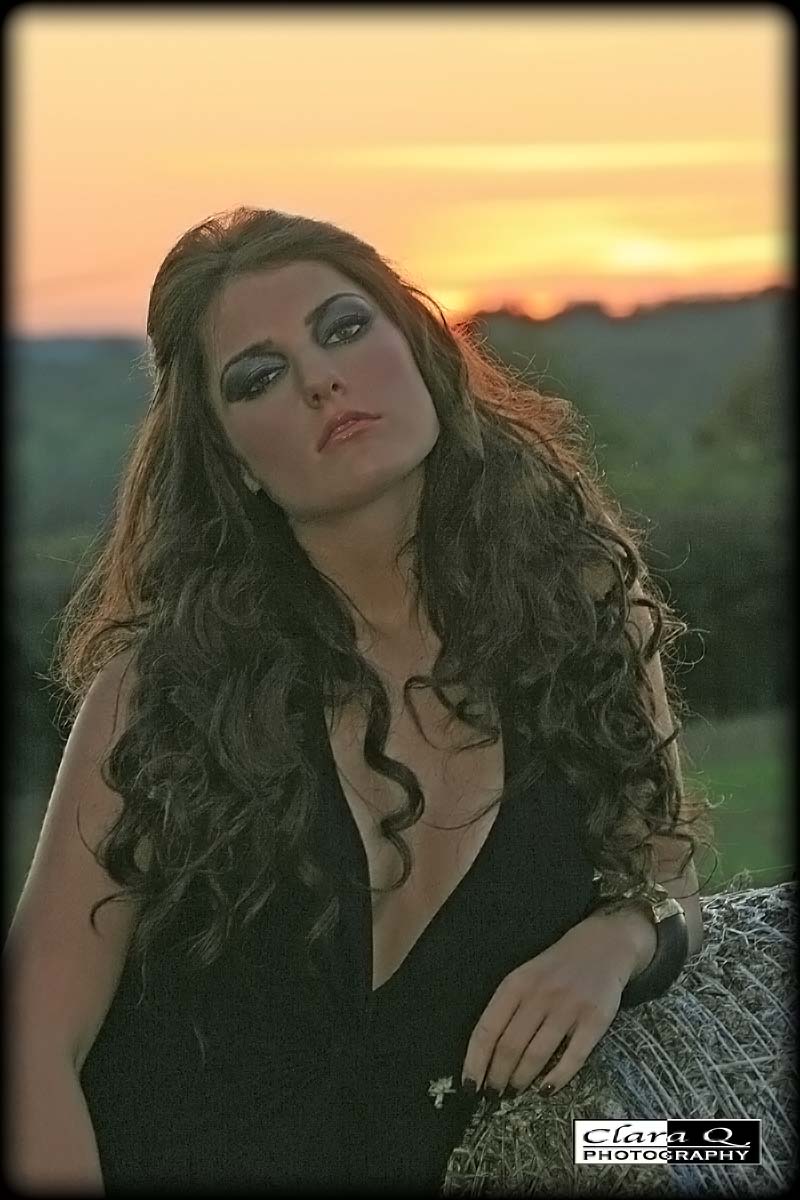 Female model photo shoot of Clara Quijano