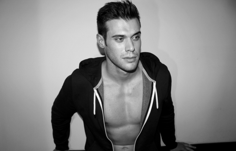Male model photo shoot of Dan Moore85