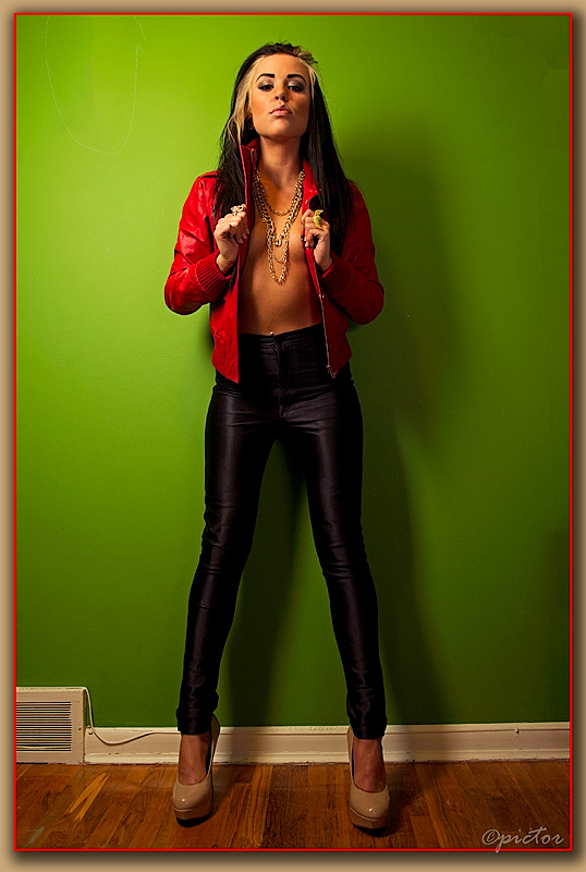 Female model photo shoot of BrittneyLynn by Pictor