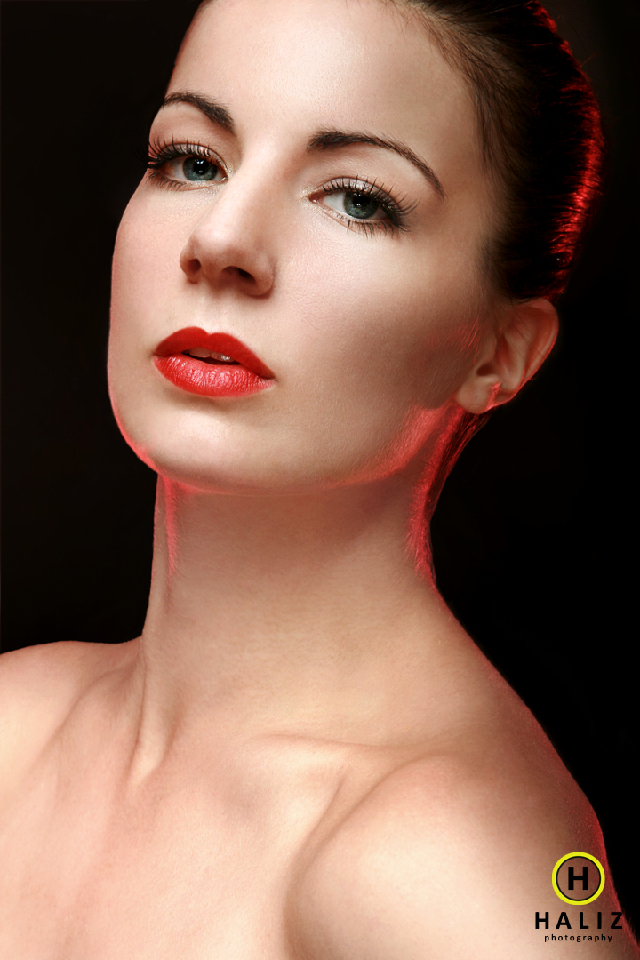 Female model photo shoot of Rebec13 by Haliz Photography