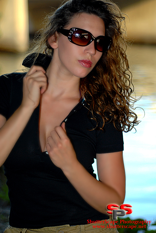 Female model photo shoot of Daniela Evie
