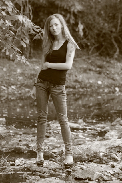 Female model photo shoot of Rlinda in Kansas