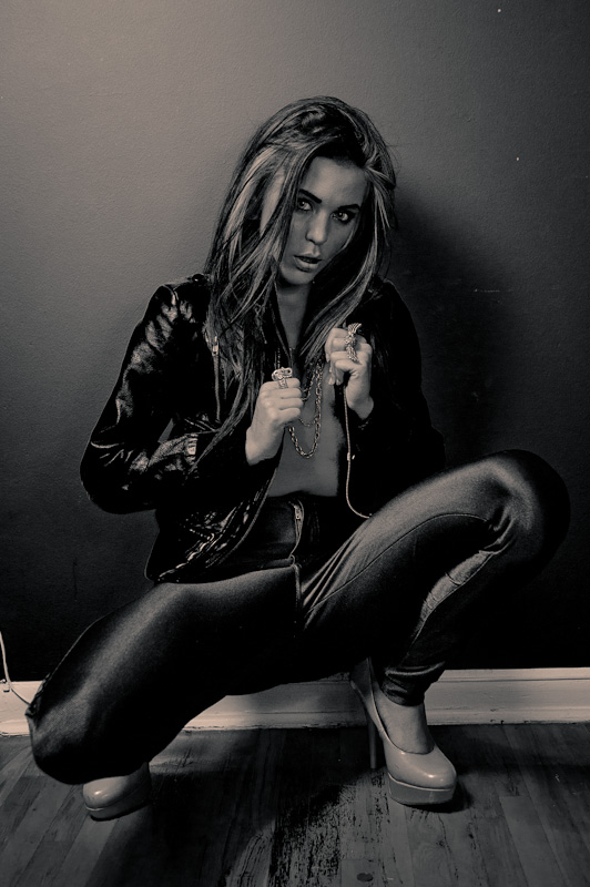Female model photo shoot of BrittneyLynn by Pictor