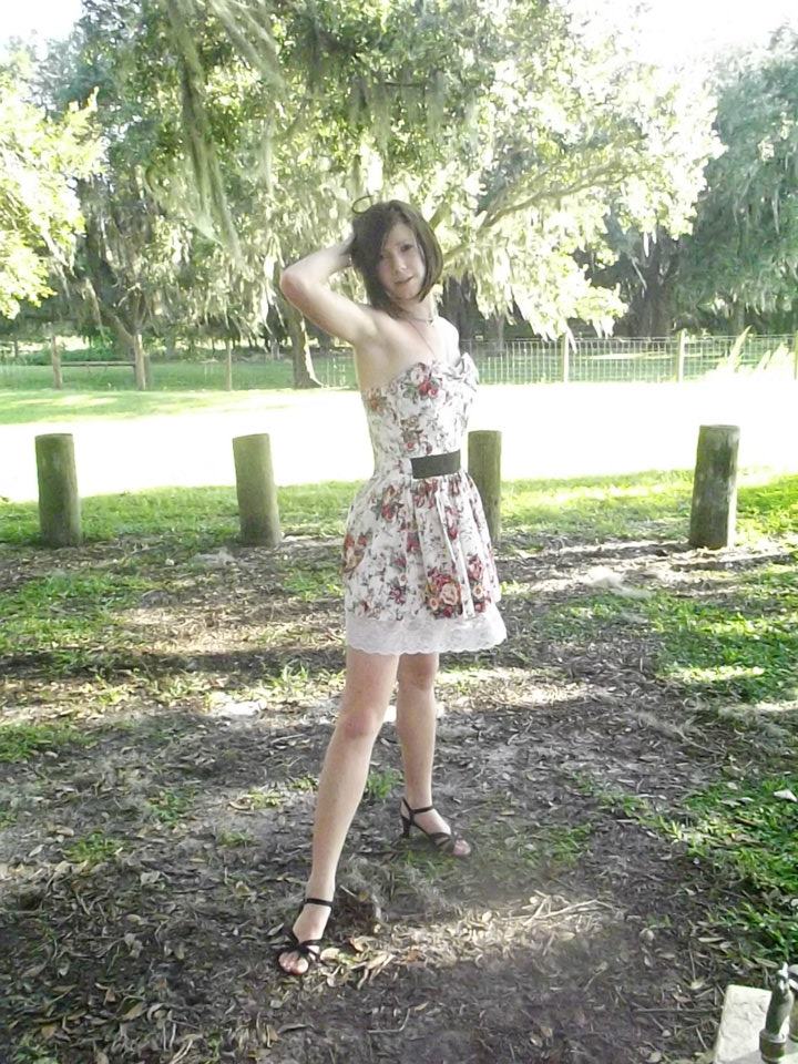 Female model photo shoot of Syona Lynn in Saint Cloud, Florida.