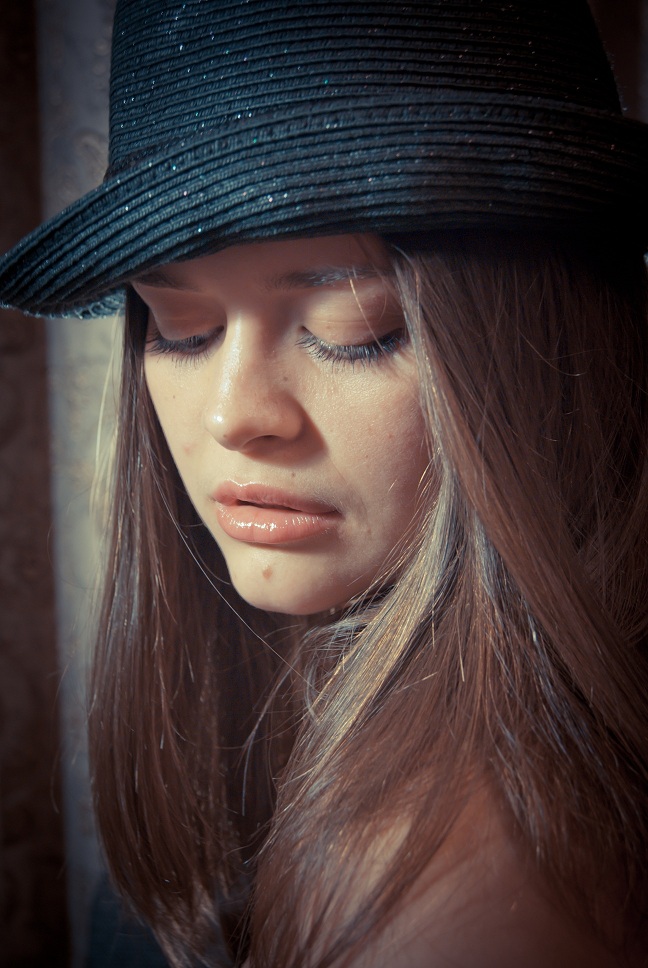 Female model photo shoot of Ksenia12