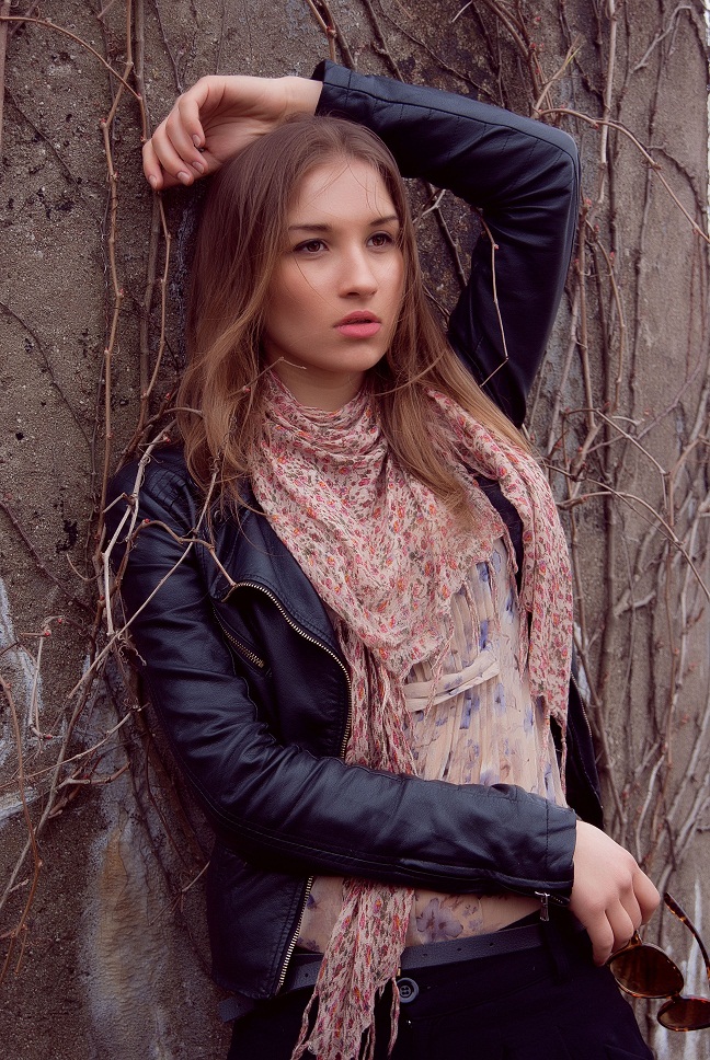 Female model photo shoot of Ksenia12