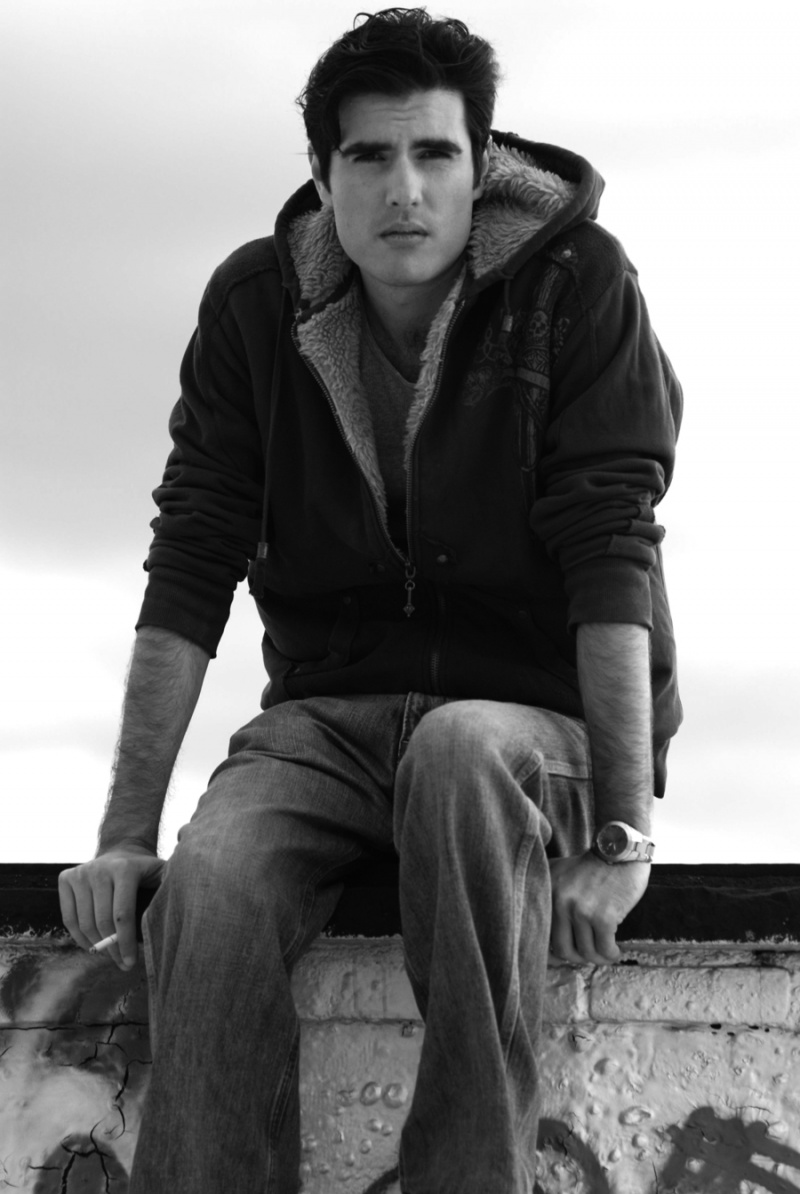 Male model photo shoot of Ryan Anselm