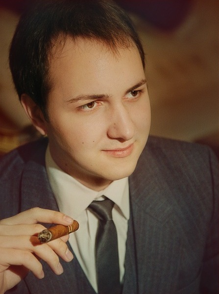 Male model photo shoot of Aleksandr Chizhov