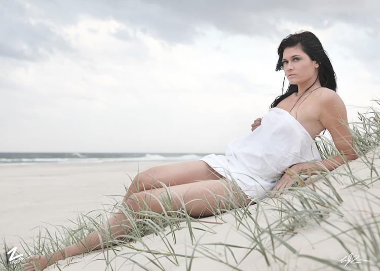 Female model photo shoot of Courtneyvera in The Beach