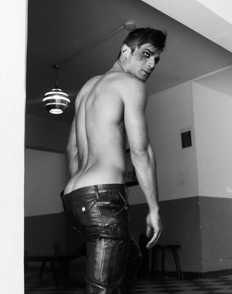 Male model photo shoot of Felipe Flores