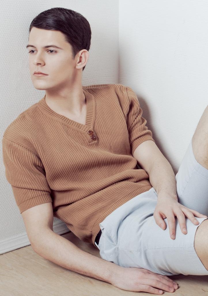 Male model photo shoot of Evgeny Evdokimov