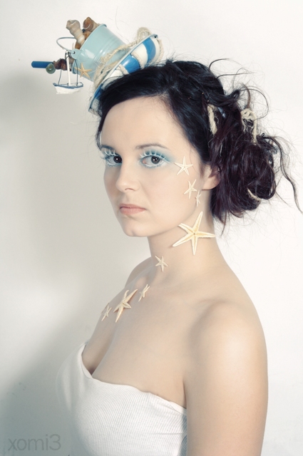 Female model photo shoot of Victoria Mahoney by xomi3