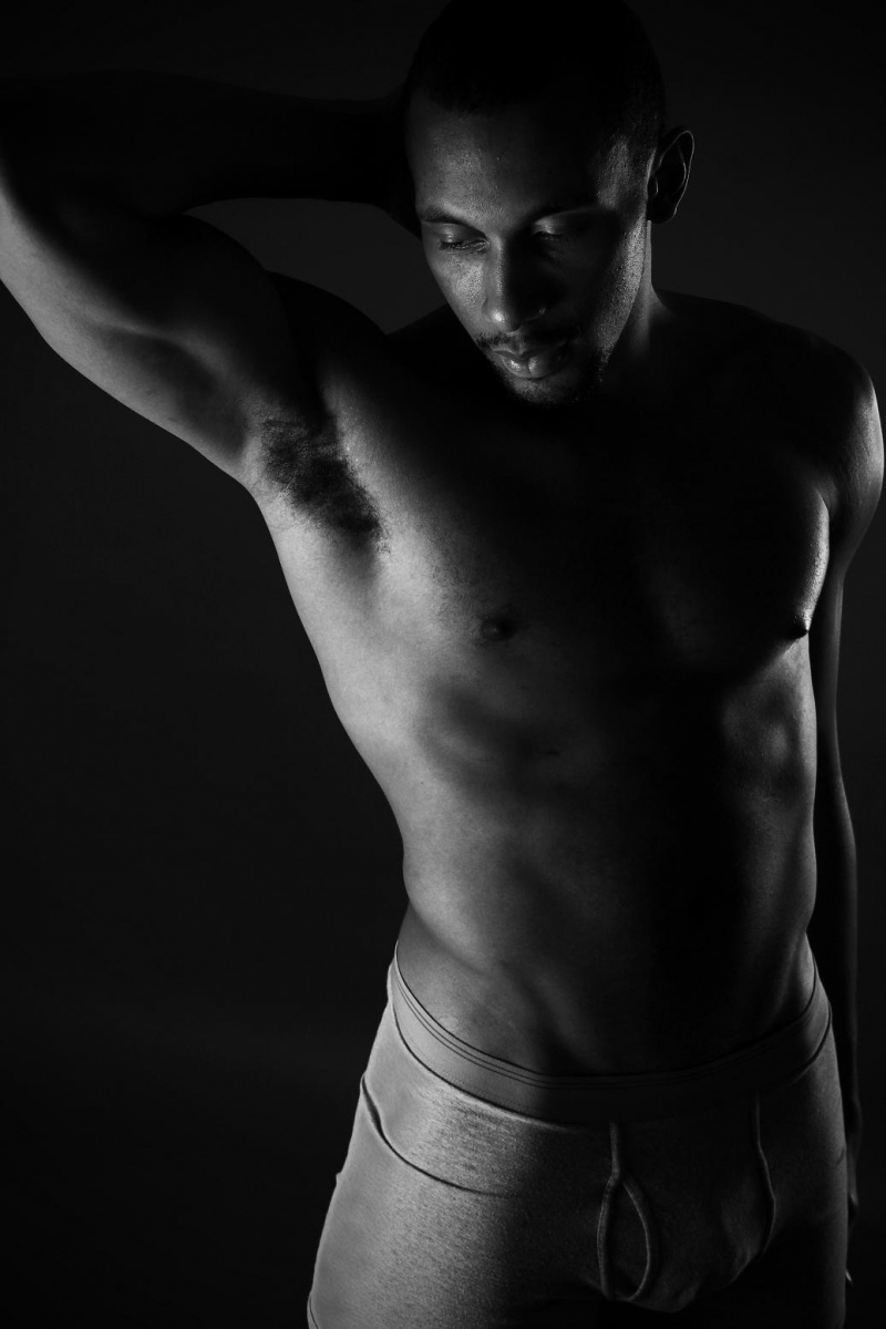 Male model photo shoot of Rahsaan Harris