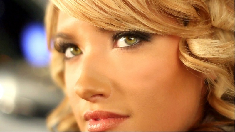 Female model photo shoot of Amber Salazar Makeup