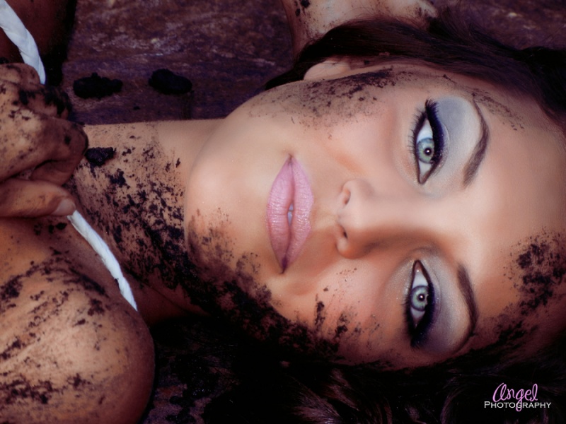 Female model photo shoot of Angel Nikole