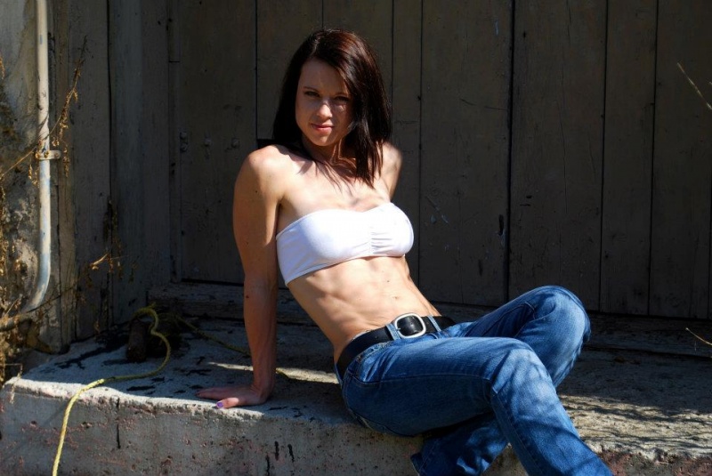 Female model photo shoot of Ahlstrom Fitness Consul