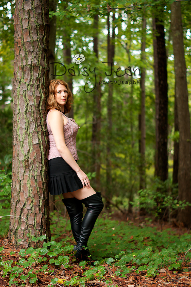 Female model photo shoot of Daisy Jean Photography and Stevie Ott in Great Neck Park