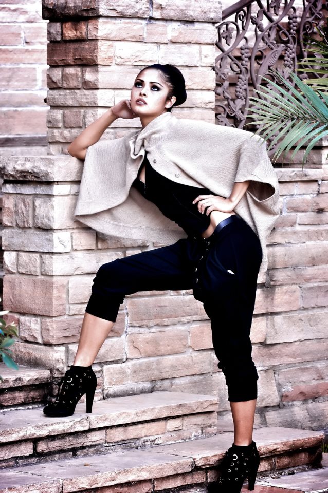 Female model photo shoot of Erica Chivilo
