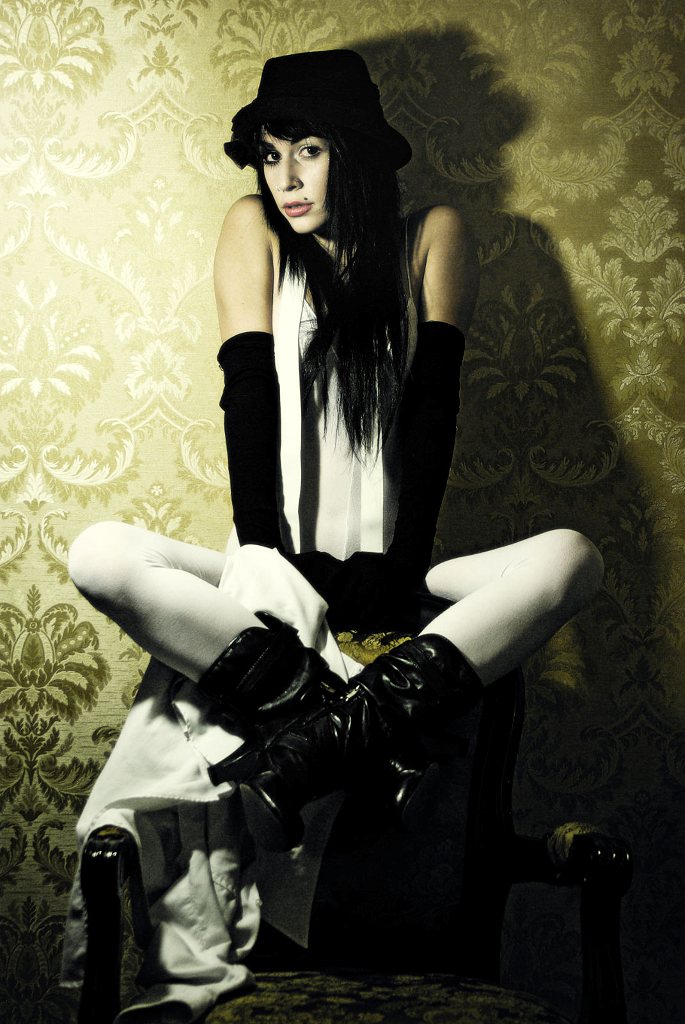 Female model photo shoot of Crystal Moxy
