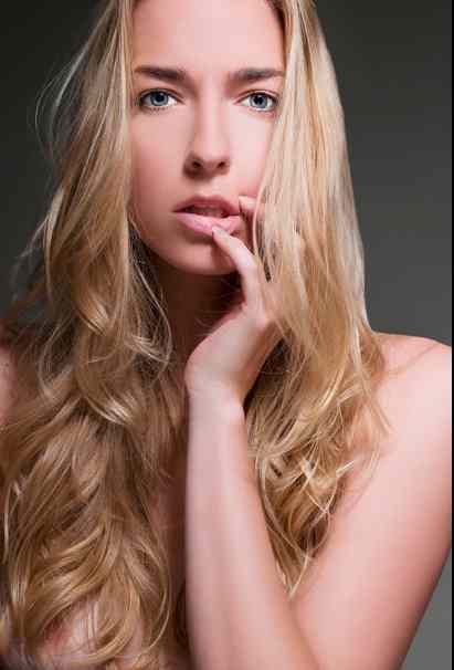 Female model photo shoot of Lauren Aichinger