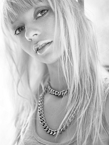 Female model photo shoot of Natalya L