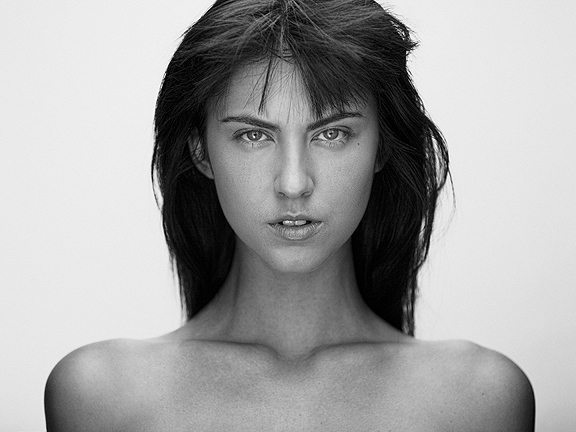Female model photo shoot of AshleyBradford