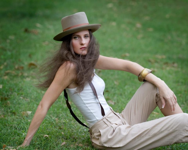 Female model photo shoot of Mela Wright
