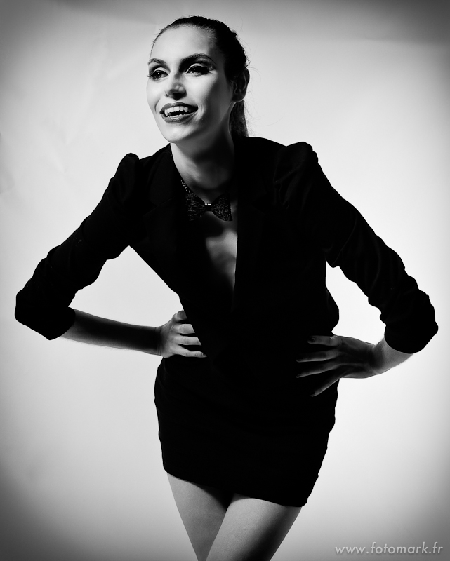 Female model photo shoot of Didi Mesnier