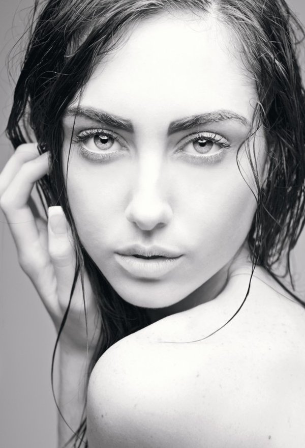 Female model photo shoot of AliceLaas