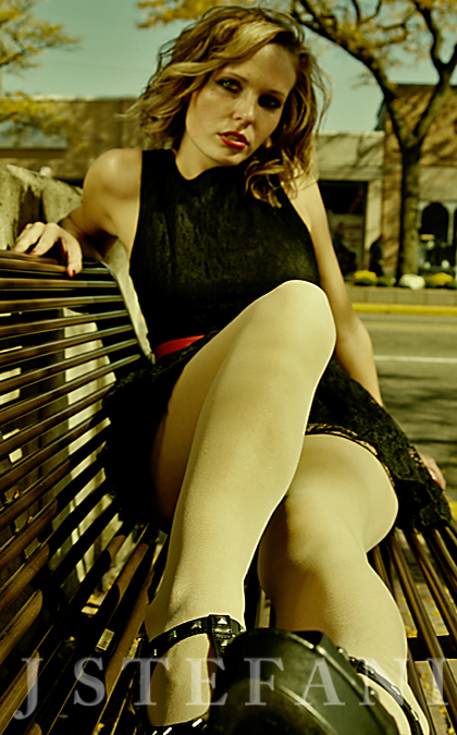 Female model photo shoot of Chelsea Taylorr by Jonathan Stefani in Roal Oak