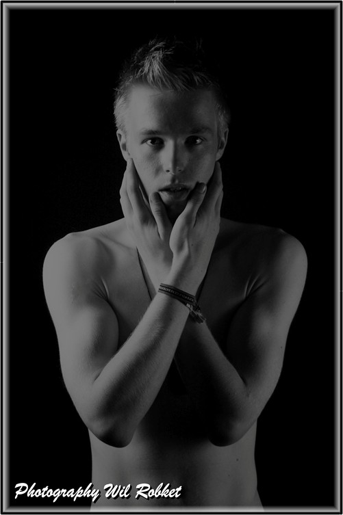 Male model photo shoot of Tim Desloovere