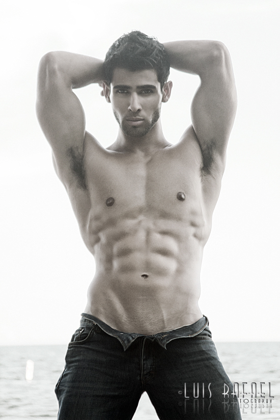 Male model photo shoot of Pablo R Hernandez