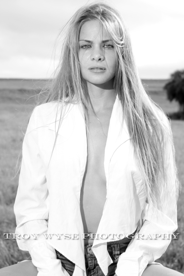 Female model photo shoot of Rachael Lynn S by Troy Wyse Photography