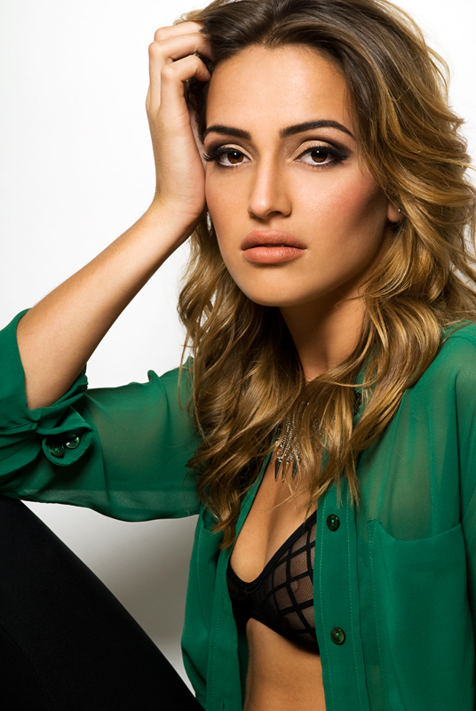 Female model photo shoot of Emily_Mislak by Emily Mislak