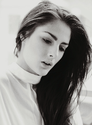 Female model photo shoot of Nadia Tan