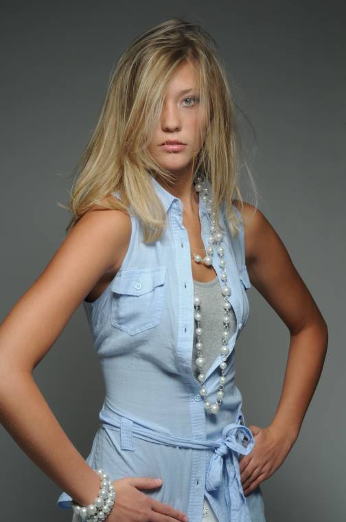 Female model photo shoot of Samantha McCreery