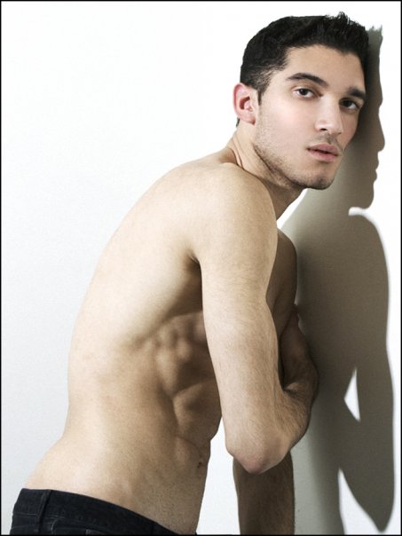 Male model photo shoot of Oliver Torres