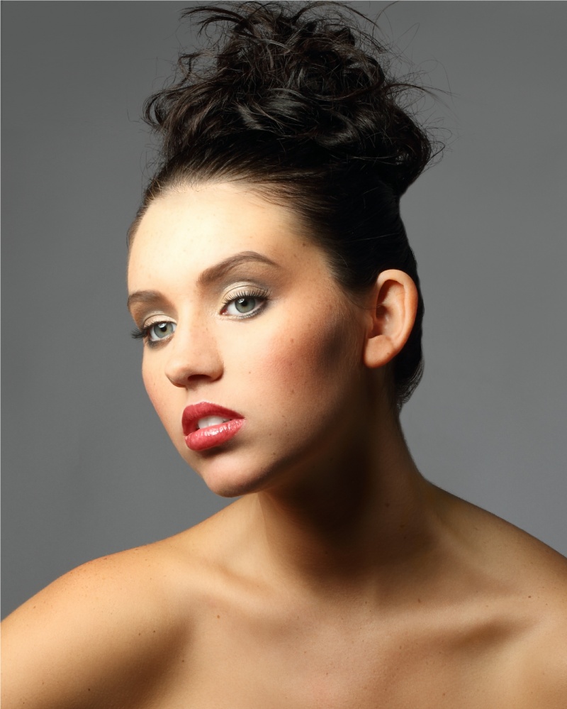 Female model photo shoot of Tiffanie Hudson by benjamin sharpe