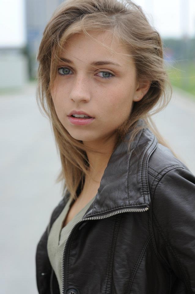 Female model photo shoot of Samantha Haller in Chicago