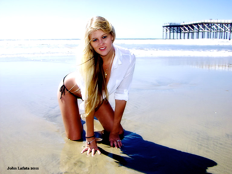 Female model photo shoot of Ariel DelRey in Pacific Beach, San Diego, CA