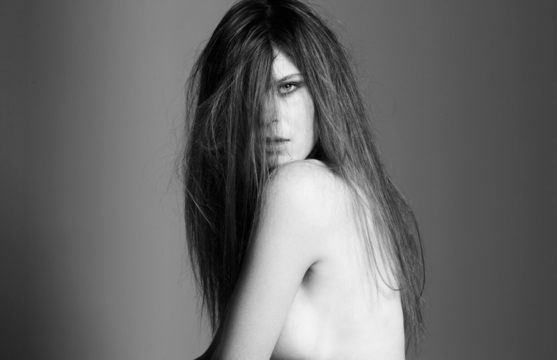 Female model photo shoot of Manon Beuriot