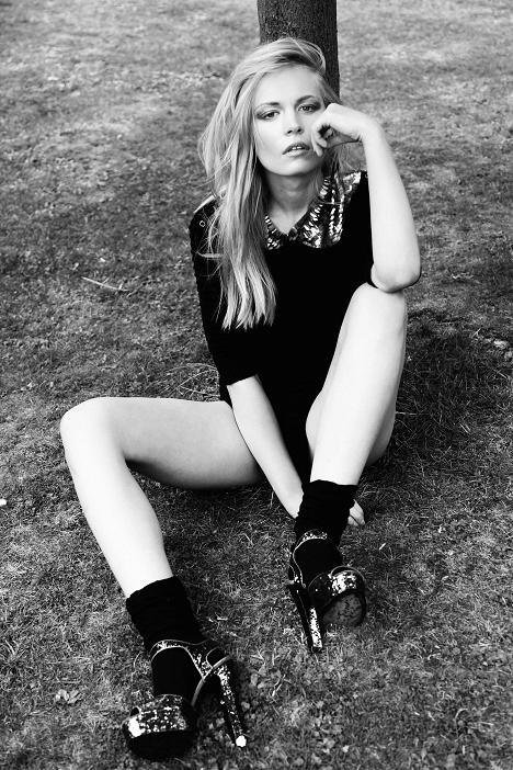 Female model photo shoot of justyna_il, wardrobe styled by Tiziana Lia