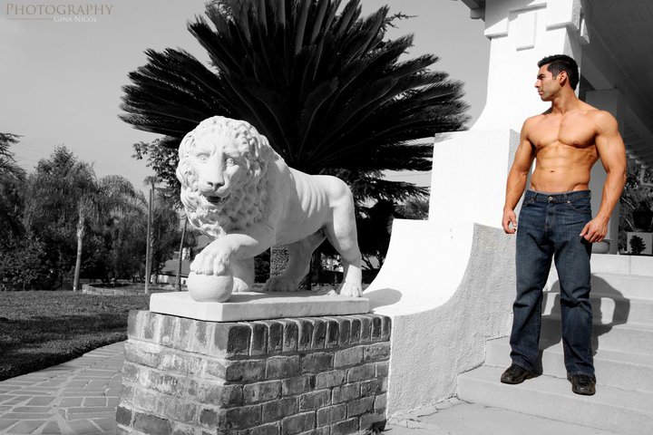 Male model photo shoot of Erick Salgado Fitness