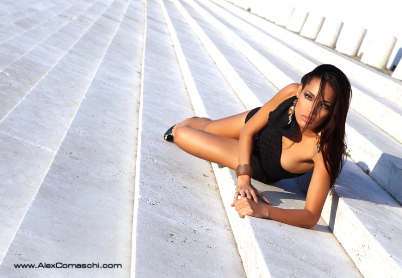 Female model photo shoot of Maxima De La Rosa 