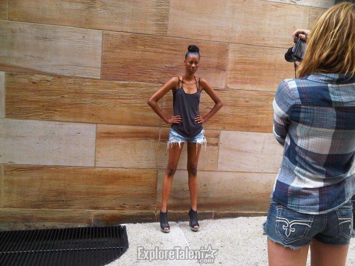 Female model photo shoot of JasmineDavis94