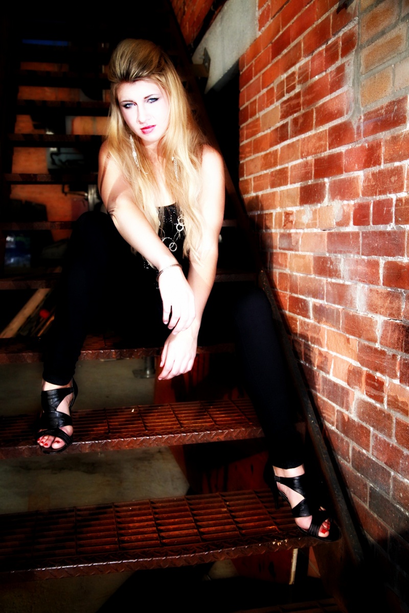 Female model photo shoot of Michelle Anette Lawson